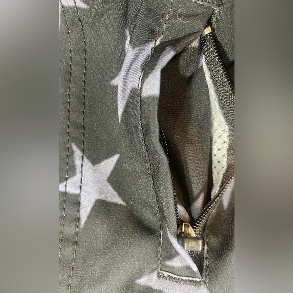 SA Company Blackout Design American Flag Board Shorts, Sz 38, Water-repellent - Picture 9 of 11